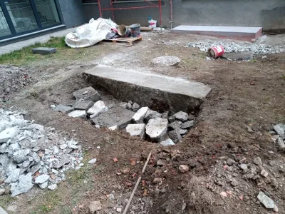 Odstraňovanie betónovej podlahy pred novou realizáciou