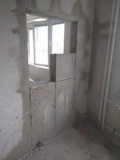 Rezanie otvoru pre dvere v nosnej stene panelového domu