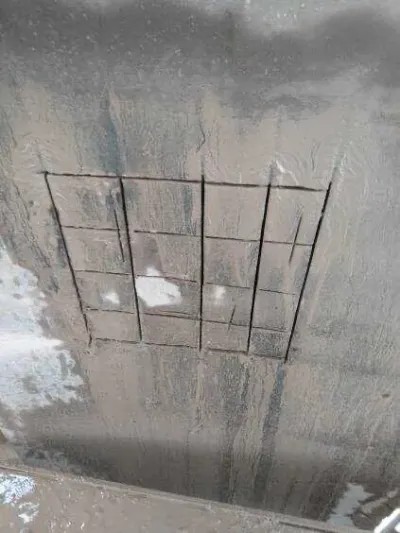 Odstránenie balkónového parapetu rezaním betónu